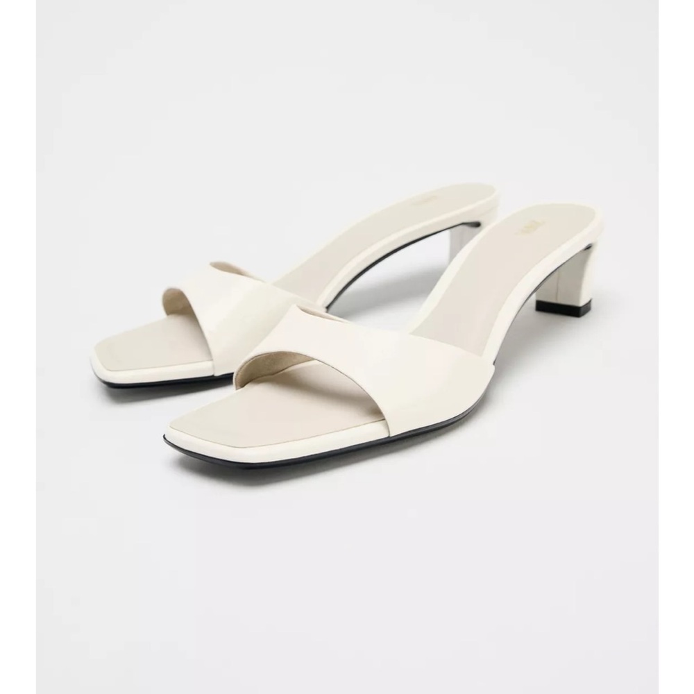 ZARA LOW HEELED LEATHER SANDALS